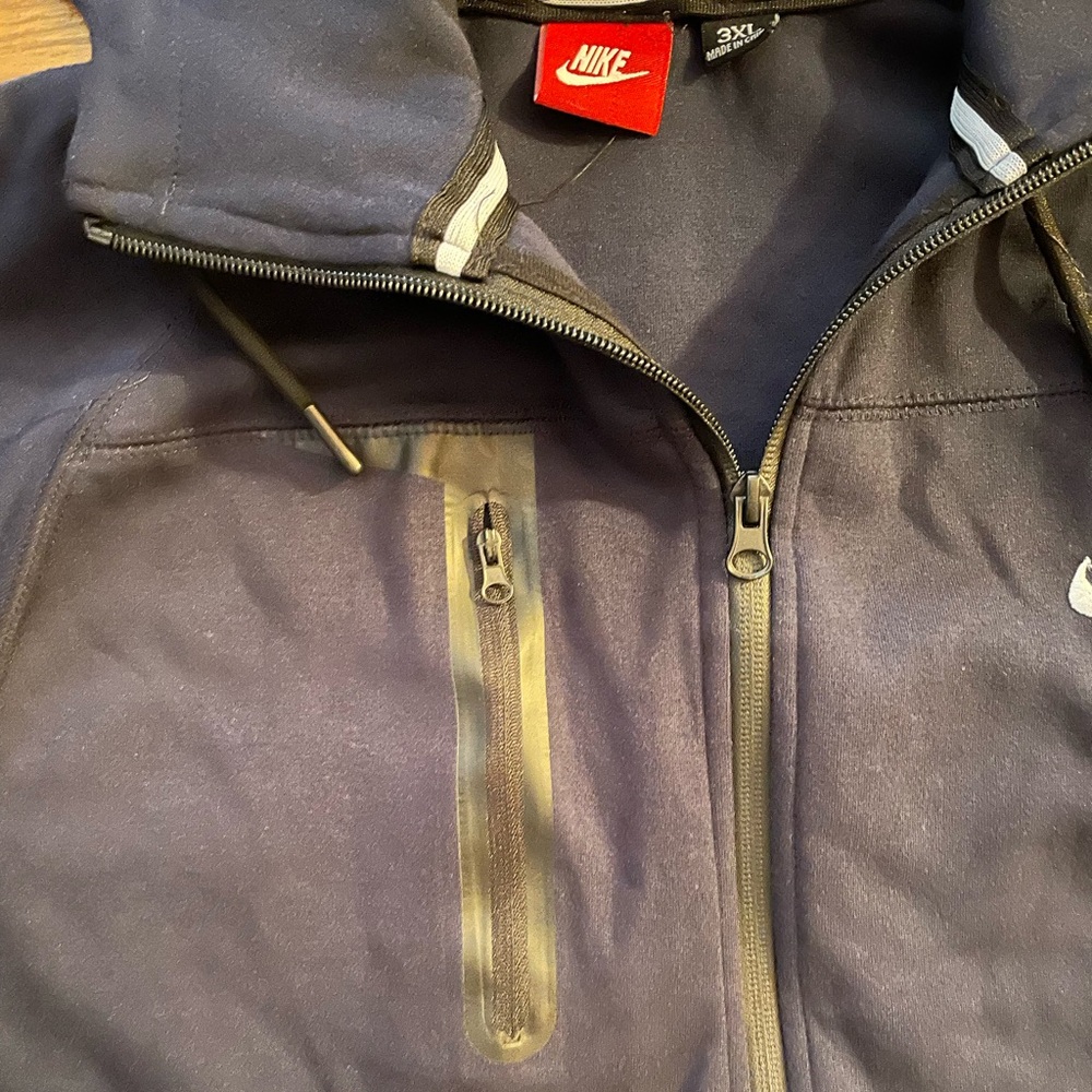 MUST GO Nike Women’s Hoodie Size 3xL - Picture 3 of 5